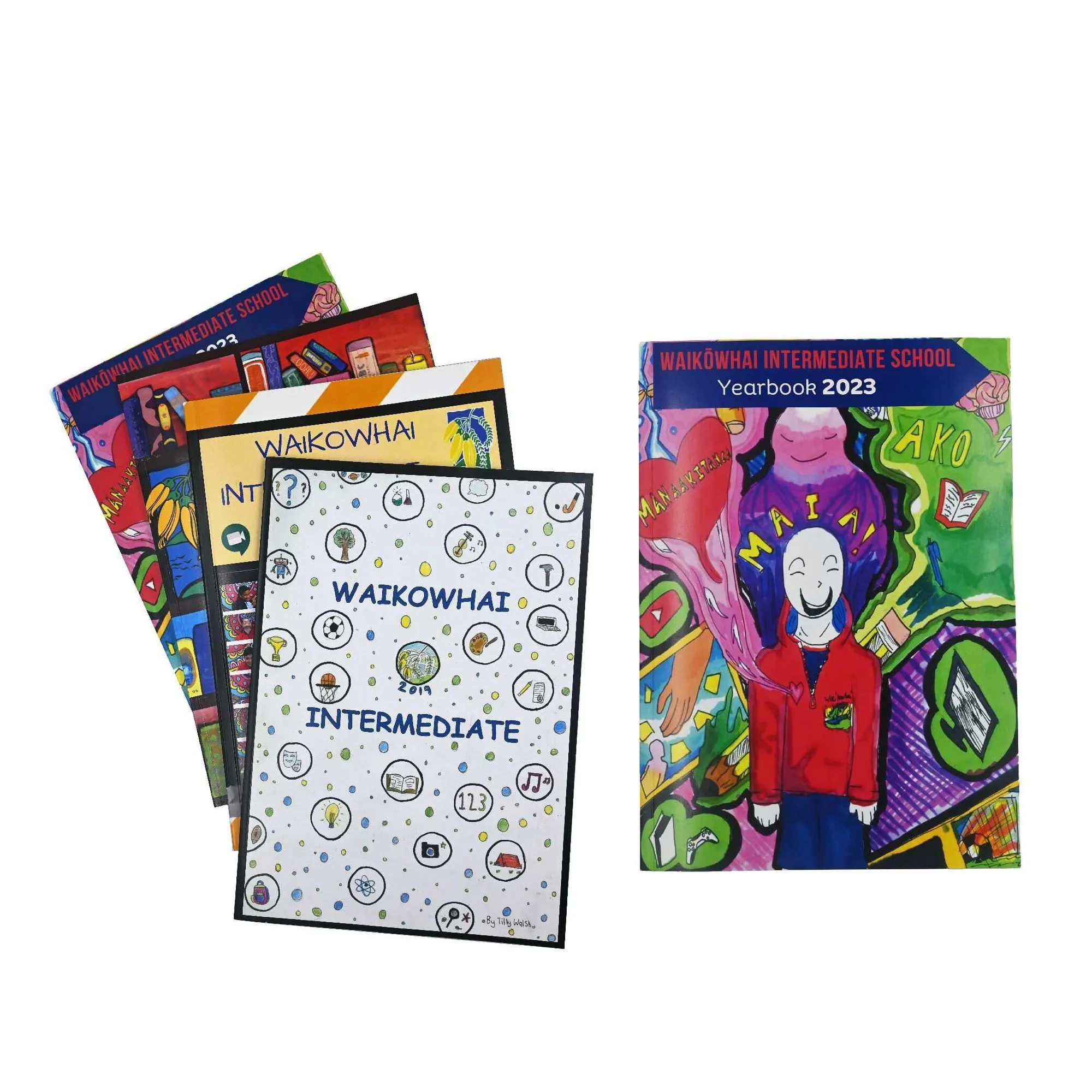A4 Saddle-Stitched Yearbooks With Separate Cover 5